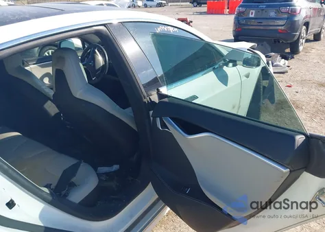 2016 Tesla Model S 60D/70D/75D/85D/90D z USA, uszkodzony, nr VIN 5YJSA1E21GF146232